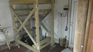 homemade-scaffolding-00033